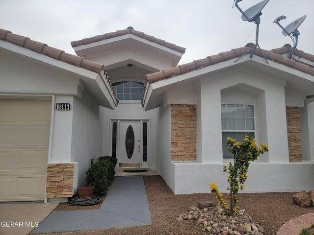 1305 TRAIL RIDGE Drive, El Paso, TX 79912