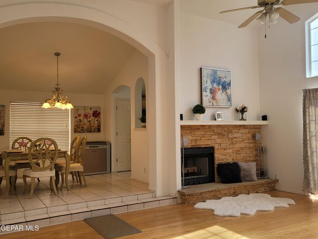 1305 TRAIL RIDGE Drive, El Paso, TX 79912