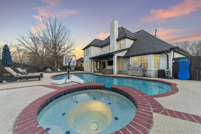 13305 E 93rd Street N, Owasso, OK 74055