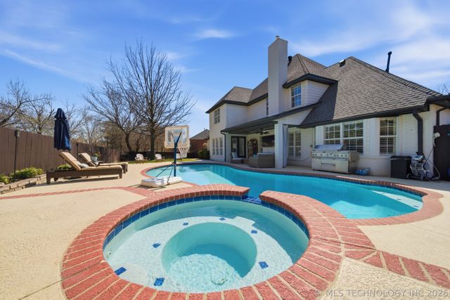 13305 E 93rd Street N, Owasso, OK 74055