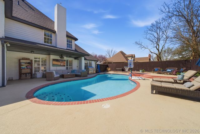 13305 E 93rd Street N, Owasso, OK 74055