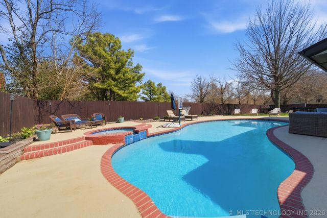 13305 E 93rd Street N, Owasso, OK 74055