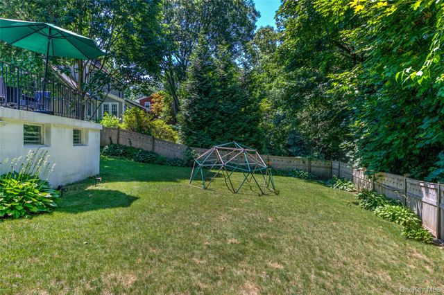26 Powderhorn Road, Ardsley, NY 10502