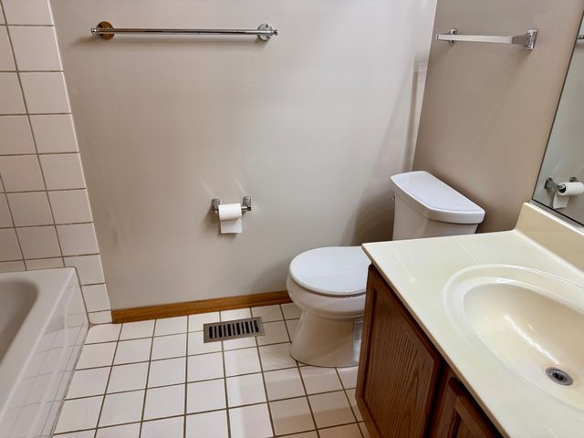 13361 W Heiden Circle, Lake Bluff, IL 60044