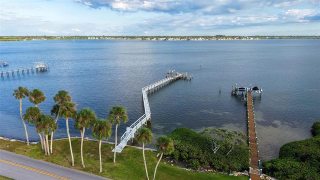 31 ISLAND COURT, Terra Ceia, FL 34250