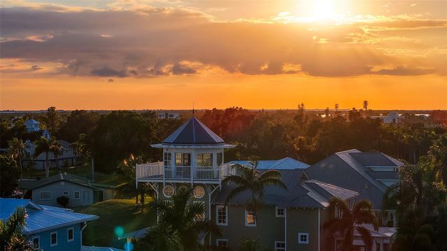 31 ISLAND COURT, Terra Ceia, FL 34250