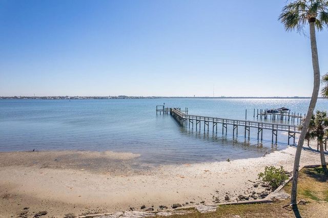 31 ISLAND COURT, Terra Ceia, FL 34250