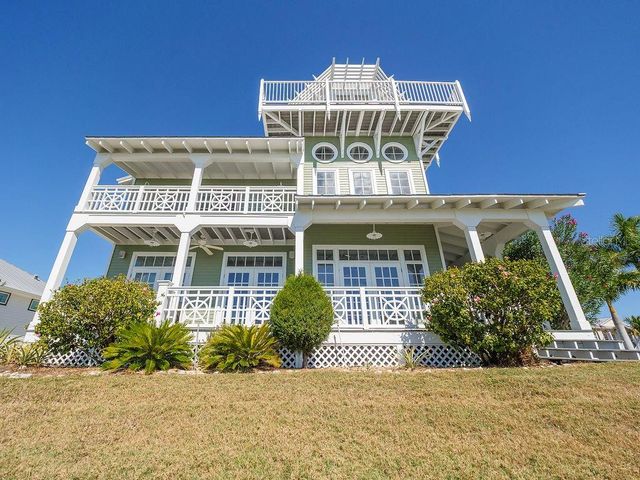 31 ISLAND COURT, Terra Ceia, FL 34250