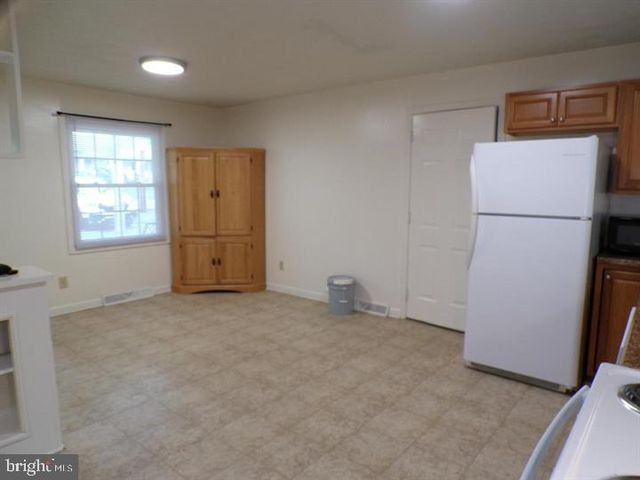 111 WALNUT DR, Fredericksburg, VA 22405