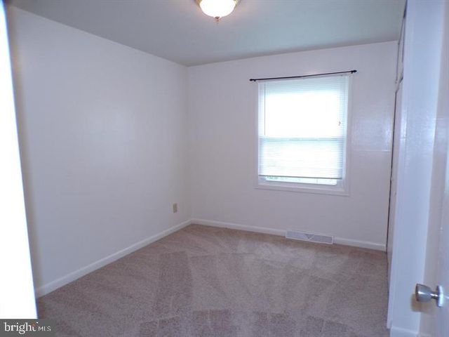 111 WALNUT DR, Fredericksburg, VA 22405