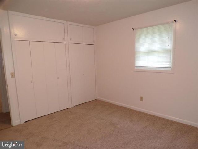 111 WALNUT DR, Fredericksburg, VA 22405