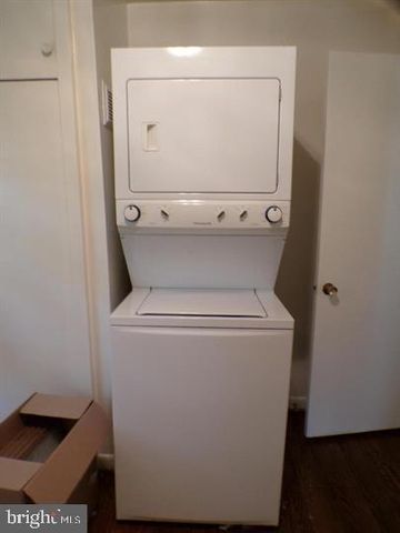 111 WALNUT DR, Fredericksburg, VA 22405
