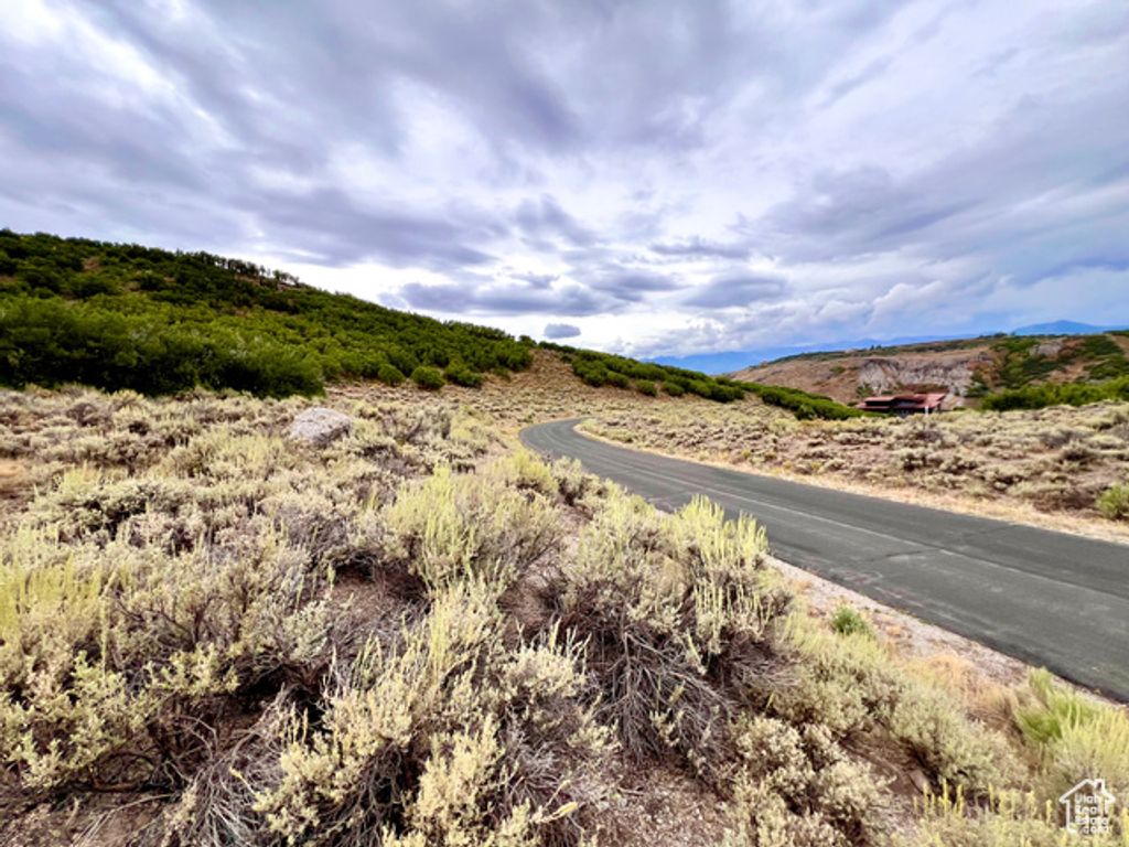 Image 8 of property listing at 695 E CANYON GATE RD # 66, Park City, UT 84098