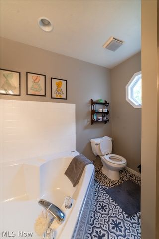 25 Fieldstone, Poland, OH 44514