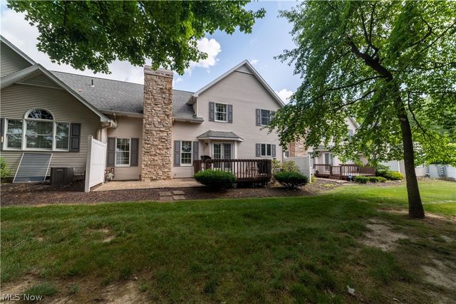 25 Fieldstone, Poland, OH 44514