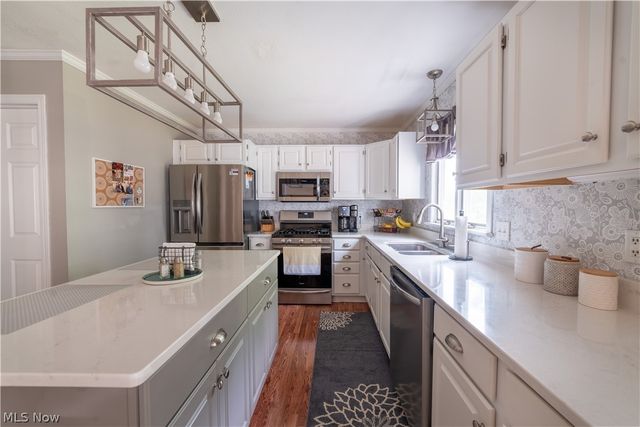 25 Fieldstone, Poland, OH 44514