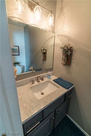 25 Fieldstone, Poland, OH 44514