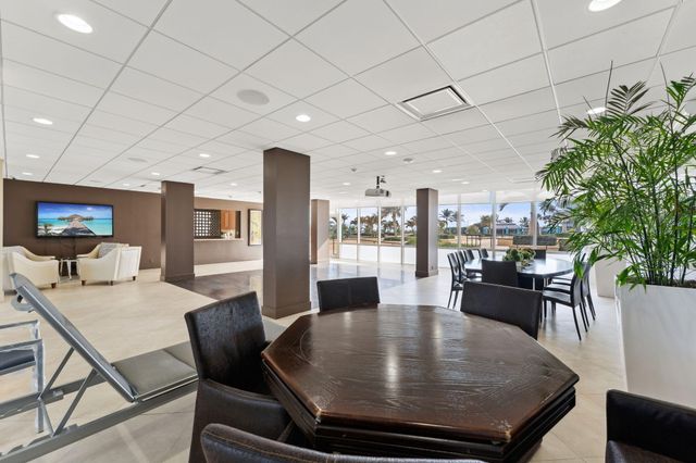 2000 S Ocean Boulevard 10h, Boca Raton, FL 33432