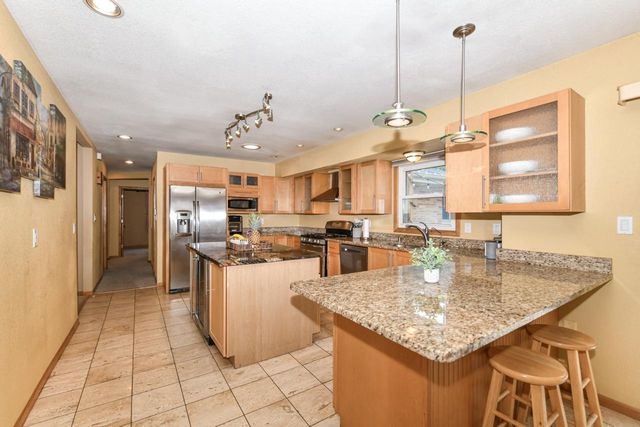 17615 Continental DRIVE, Brookfield, WI 53045