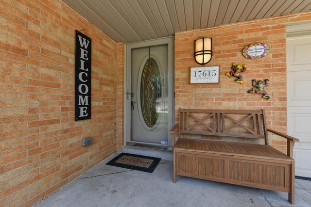 17615 Continental DRIVE, Brookfield, WI 53045