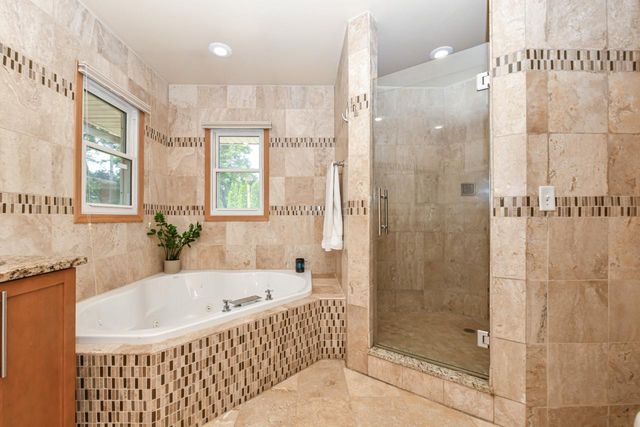 17615 Continental DRIVE, Brookfield, WI 53045
