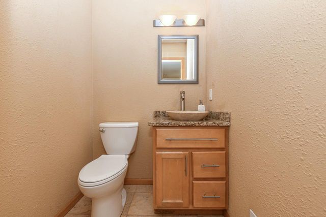 17615 Continental DRIVE, Brookfield, WI 53045