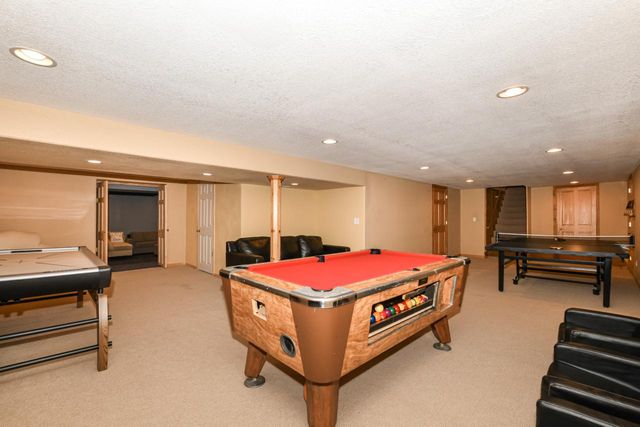 17615 Continental DRIVE, Brookfield, WI 53045