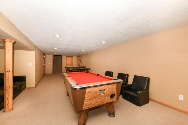 17615 Continental DRIVE, Brookfield, WI 53045