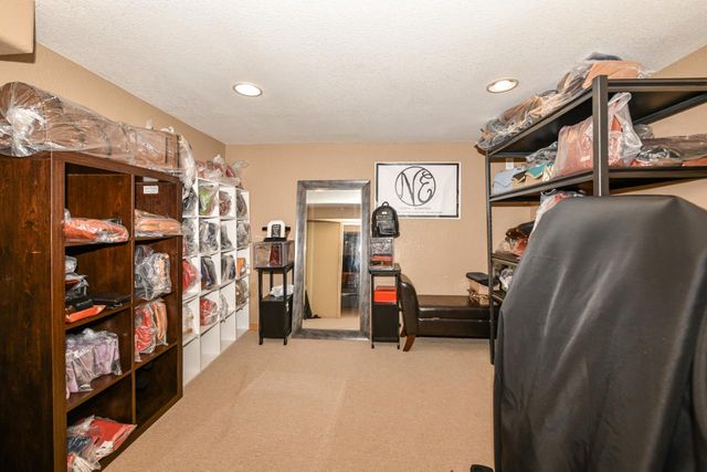 17615 Continental DRIVE, Brookfield, WI 53045