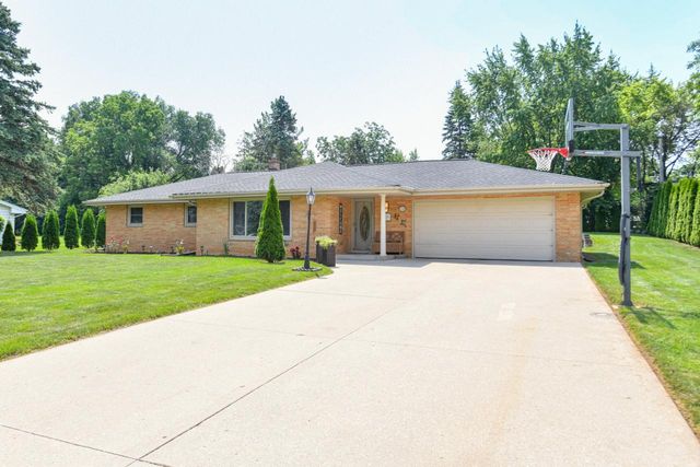 17615 Continental DRIVE, Brookfield, WI 53045