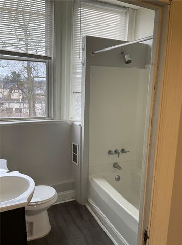 125 Washington Ave, Bellevue, PA 15202