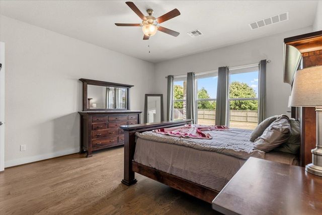 200 Great Lawn BND, Liberty Hill, TX 78642