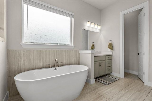 200 Great Lawn BND, Liberty Hill, TX 78642