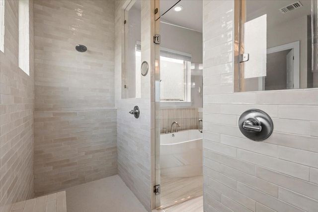 200 Great Lawn BND, Liberty Hill, TX 78642