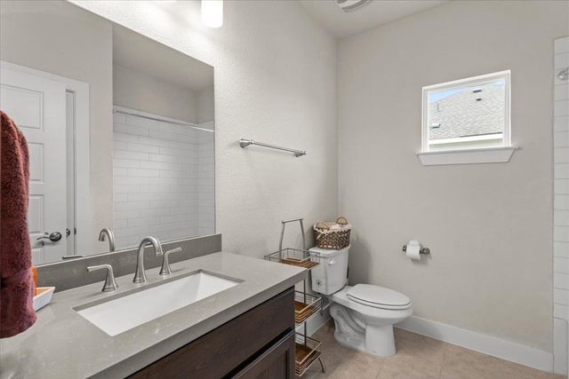 200 Great Lawn BND, Liberty Hill, TX 78642