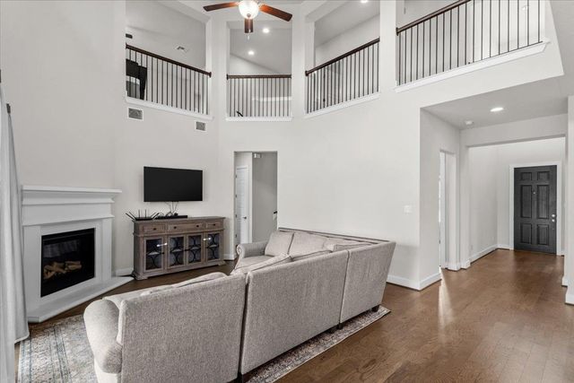 200 Great Lawn BND, Liberty Hill, TX 78642