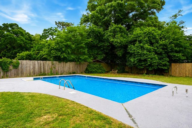 2623 Green Bay Avenue, Pensacola, FL 32526