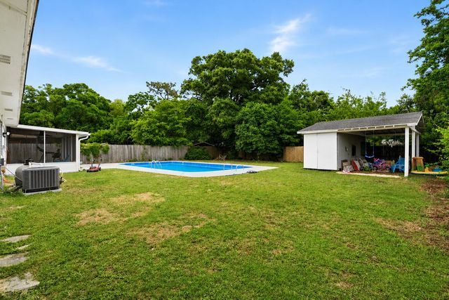 2623 Green Bay Avenue, Pensacola, FL 32526