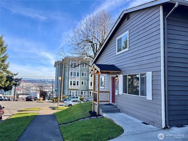 1702 S G Street, Tacoma, WA 98405