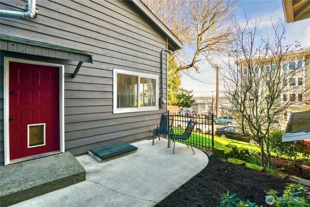 1702 S G Street, Tacoma, WA 98405