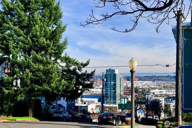 1702 S G Street, Tacoma, WA 98405