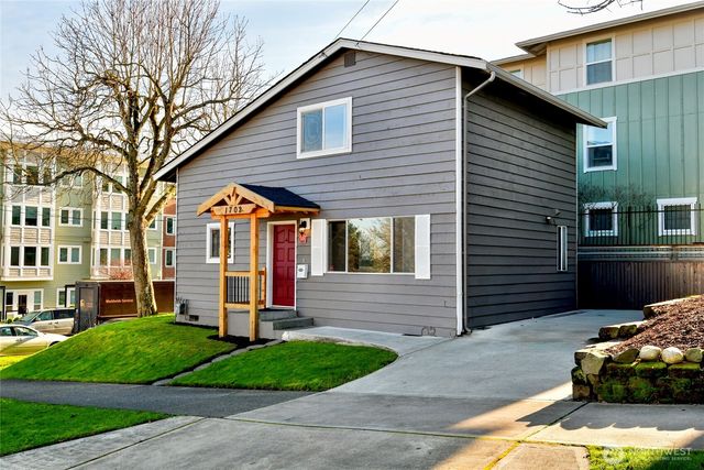 1702 S G Street, Tacoma, WA 98405