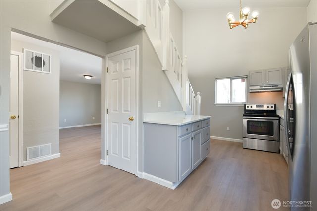 1702 S G Street, Tacoma, WA 98405