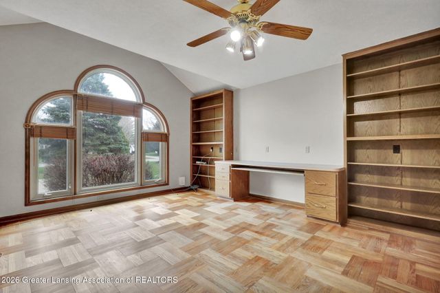 2861 River Pointe Drive, Holt, MI 48842