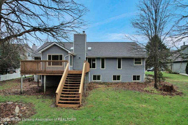 2861 River Pointe Drive, Holt, MI 48842