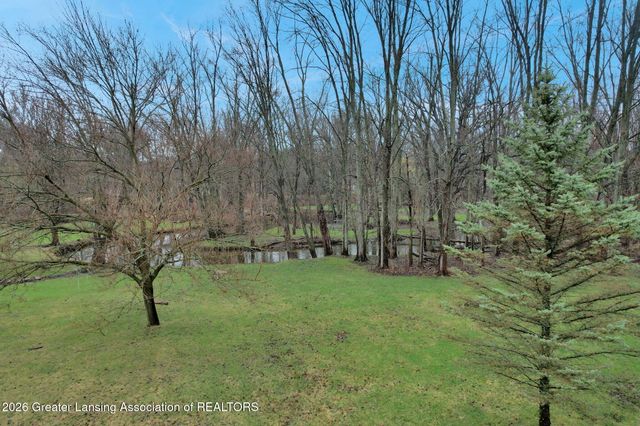 2861 River Pointe Drive, Holt, MI 48842