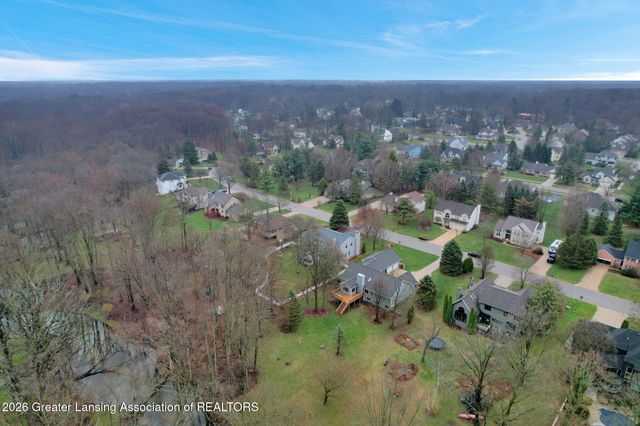2861 River Pointe Drive, Holt, MI 48842