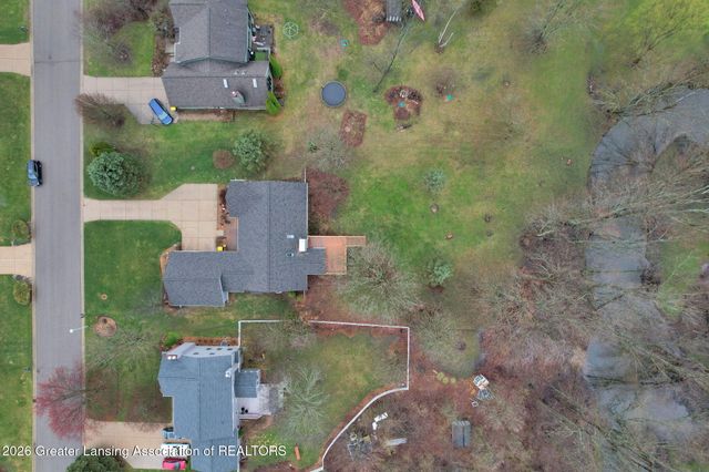 2861 River Pointe Drive, Holt, MI 48842
