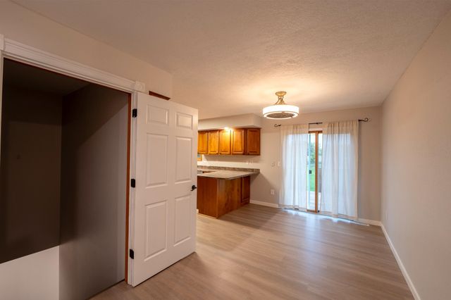 4725 SE 30th Ave SE, Minot, ND 58701