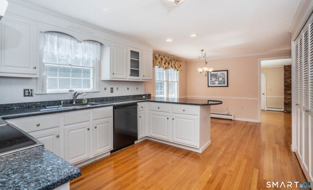 290 Old Farms Road, Simsbury, CT 06070